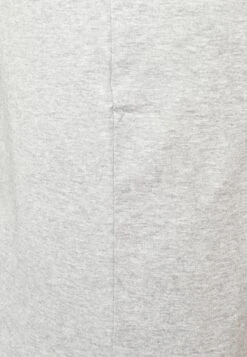 Pier One 5 Pack - Camiseta Interior - 802 - Black_102 - Grey_001 - White -Tienda De Moda Boutique 0a955050f8ad409d9106d70a8870543a