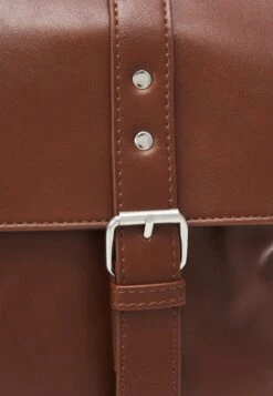 Pier One Bandolera - Brown -Tienda De Moda Boutique 13681cf0e15d4e7a880bcd49346bf5a1