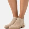 Pier One Leather - Botines Bajos - Beige