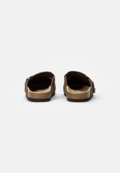 Pier One Leather Unisex - Pantuflas - Brown -Tienda De Moda Boutique 18a09b6c3e71439784e427988b058842