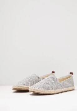 Pier One Rena Espadrille Unisex - Alpargatas - White/Blue -Tienda De Moda Boutique 1c07467ce0fe44d4a58dfd5e5311da20