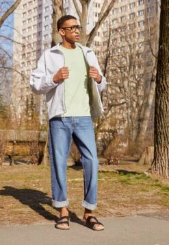 Pier One Unisex - Pantuflas - Black -Tienda De Moda Boutique 21323aaf96c24ccbb412a95ef516eddd