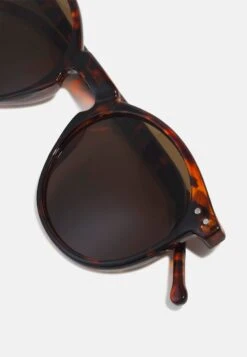 Pier One Unisex - Gafas De Sol - Brown -Tienda De Moda Boutique 26e07efe07764ddc9c9f270b284b10af