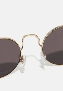 Pier One Unisex - Gafas De Sol - Gold-Coloured/Black -Tienda De Moda Boutique 2fd3f25d94564e8bb121d70969d920fe