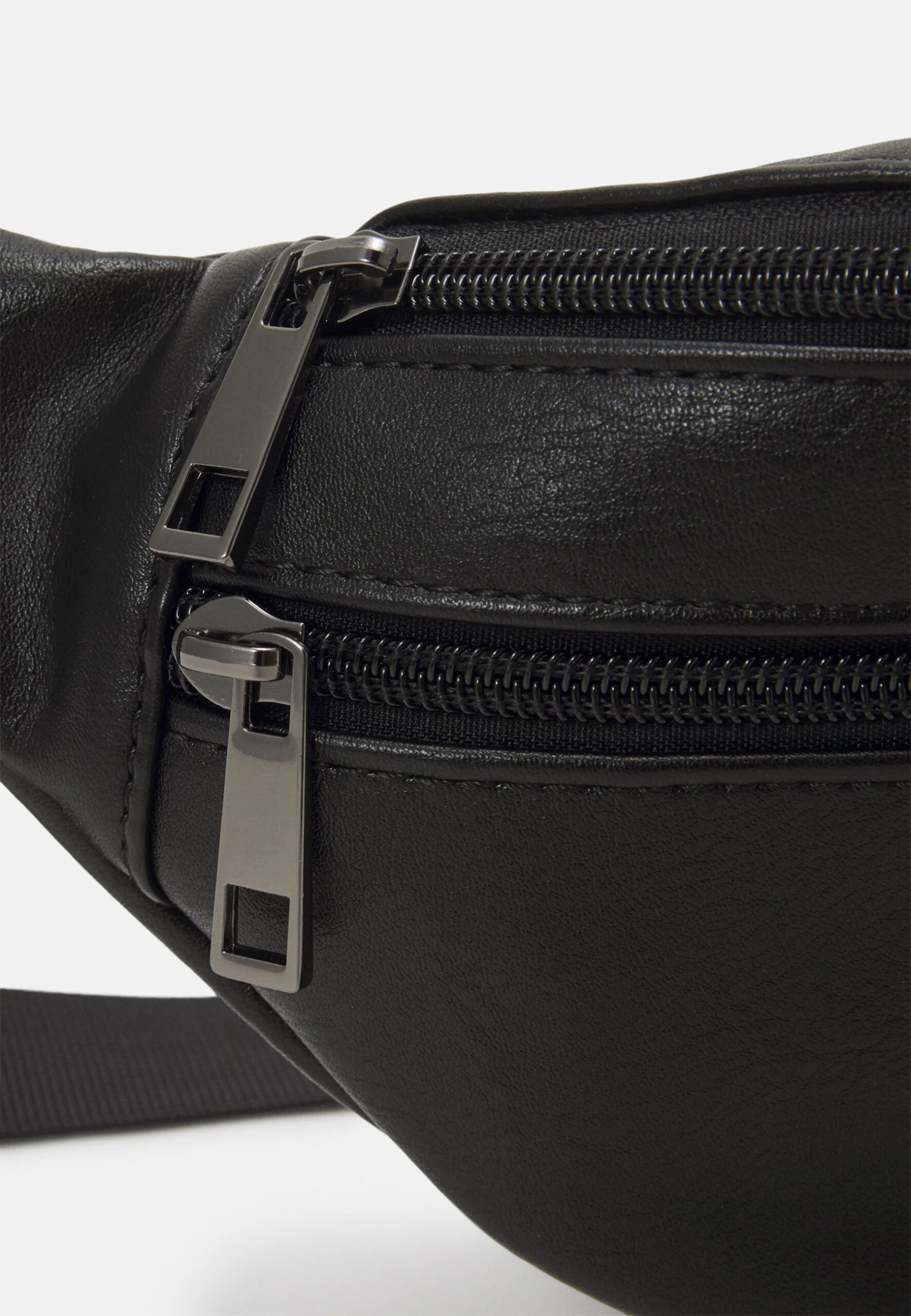 Pier One Unisex - Riñonera - Black 4 Pier One Unisex - Riñonera - Black - Imagen 4