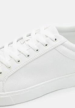 Pier One Unisex - Zapatillas - White -Tienda De Moda Boutique 35d243ea00584983a50a2a7564cd5439