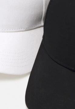 Pier One Unisex 2 Pack - Gorra - Black/White -Tienda De Moda Boutique 36f873638b674643b084a8342454eacf