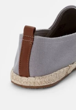 Pier One Rena Espadrille Unisex - Alpargatas - Light Grey -Tienda De Moda Boutique 42d2421a7d9a4236aff6d97b980fd1f5