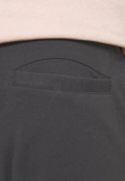 Pier One Pantalones Deportivos - Dark Grey 10 Pier One Pantalones Deportivos - Dark Grey -Tienda De Moda Boutique 4dba7bd6995145a9b07e0b61cdb4749a