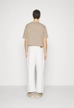 Pier One Carpenter Colored Twill- Vaqueros Rectos - Off-White -Tienda De Moda Boutique 4fab3a7ad84e43dfa273cbbbc4f63ebc