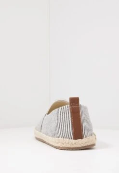 Pier One Rena Espadrille Unisex - Alpargatas - White/Blue -Tienda De Moda Boutique 535d86d092a649c28e407541a01358ea