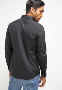 Pier One Camisa - Black/Red -Tienda De Moda Boutique 541db60587bd47b6bcb022561be12193