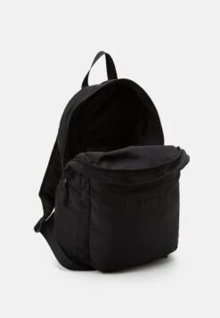Pier One Travel Compact Backpack Foldable Unisex - Mochila - Black -Tienda De Moda Boutique 5857bf9f87bd4921afcc6369b3f34f5d