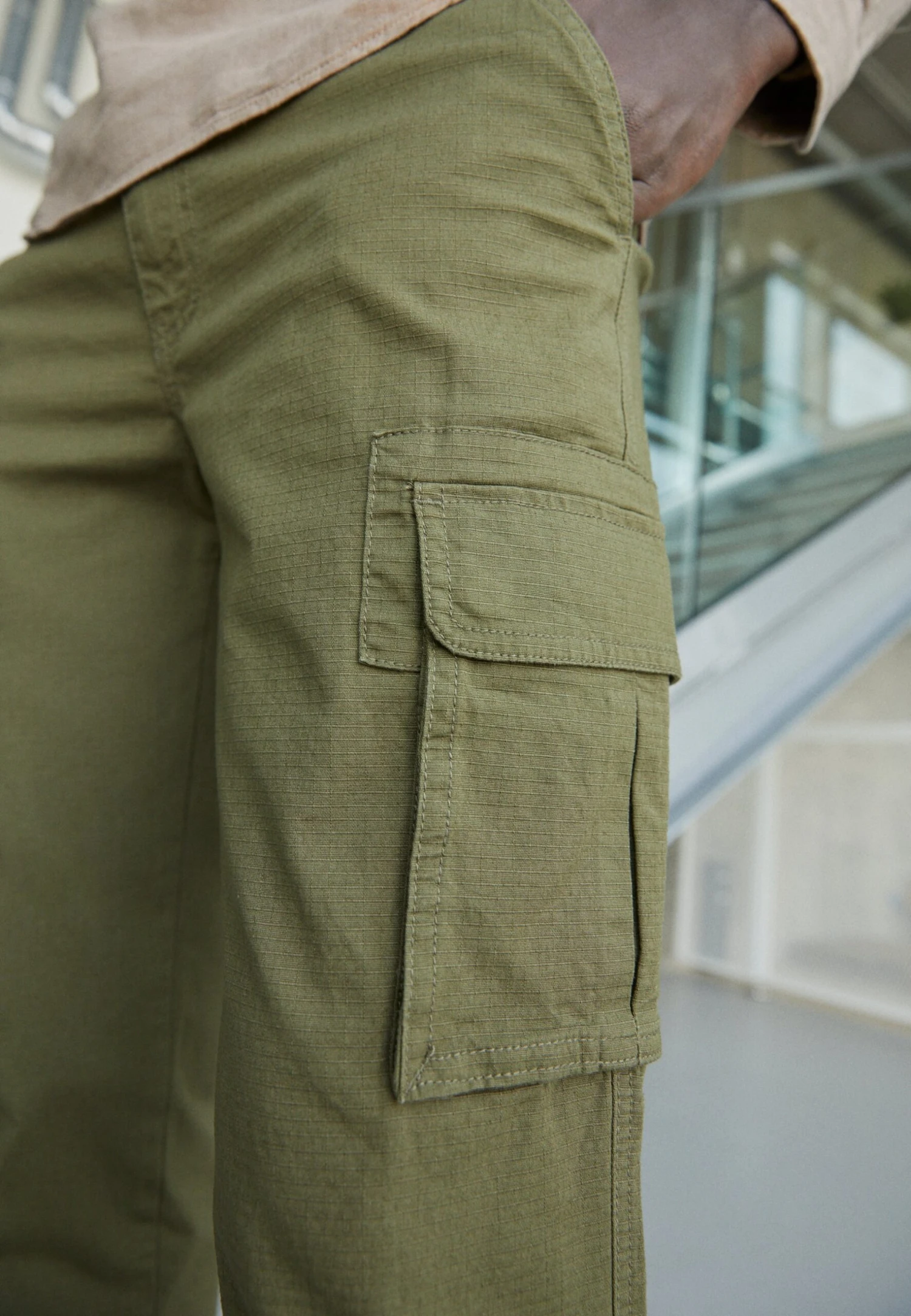 Pier One Pantalones Cargo -Olive 3 Pier One Pantalones Cargo -Olive - Imagen 3