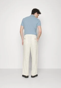 Pier One Drawcord Trousers Linen Blend - Pantalones - Off-White -Tienda De Moda Boutique 65c988989ad143de851aee47dda41e80