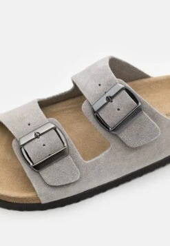 Pier One Leather Unisex - Pantuflas - Grey -Tienda De Moda Boutique 6b071714d1514b7cbade5fbfdf5bc6fc