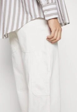 Pier One Carpenter Colored Twill- Vaqueros Rectos - Off-White -Tienda De Moda Boutique 72381b5c0ea4476da8022189e3b24b31