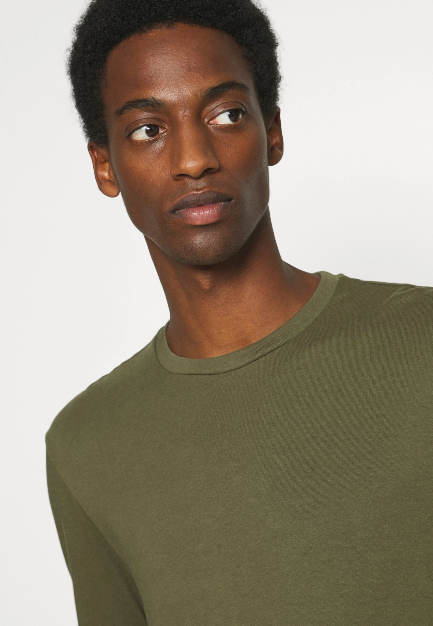 Pier One Camiseta De Manga Larga - Black/Dark Grey/Olive 6 Pier One Camiseta De Manga Larga - Black/Dark Grey/Olive - Imagen 6