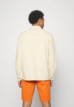 Pier One Undyed Twill- Chaqueta Vaquera - White 7 Pier One Undyed Twill- Chaqueta Vaquera - White -Tienda De Moda Boutique 75edac323e2d40368b48353609d4fd18