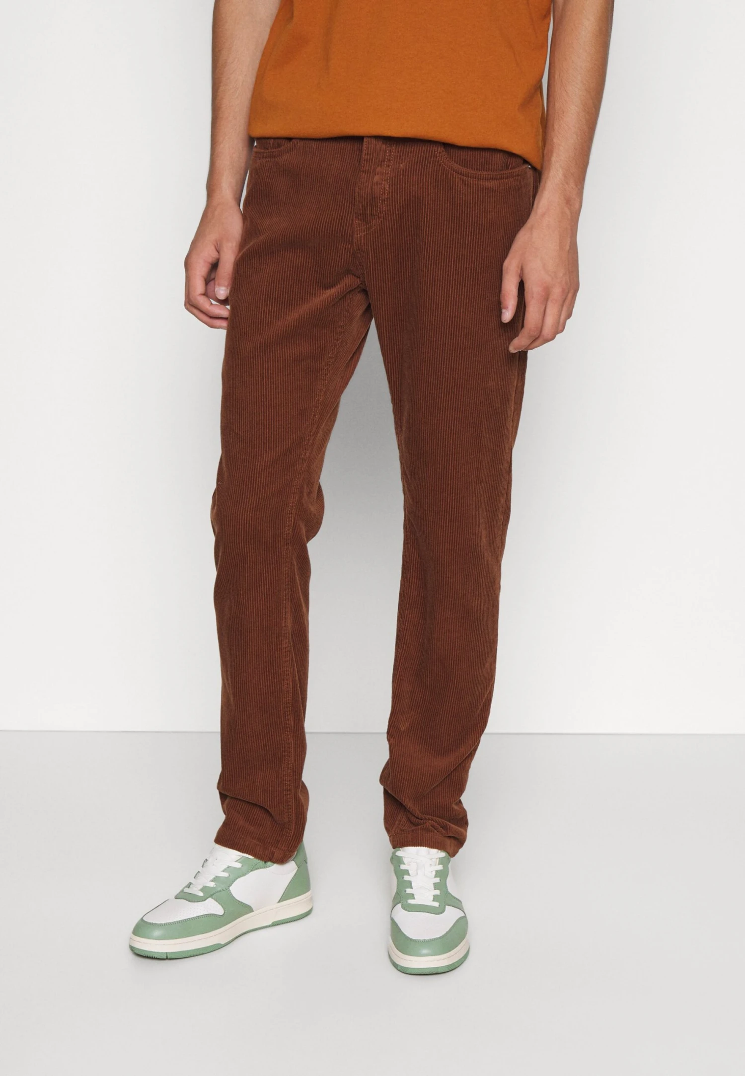 Pier One Corduroy - Pantalones - Brown 1 Pier One Corduroy - Pantalones - Brown
