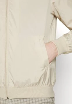 Pier One Chaquetas Bomber - Beige -Tienda De Moda Boutique 76d3f0951d7740b4b2d3119aad706686