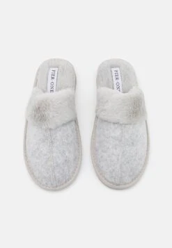Pier One Pantuflas - Grey -Tienda De Moda Boutique 77943cb3a7e44ef898a6a16791838563
