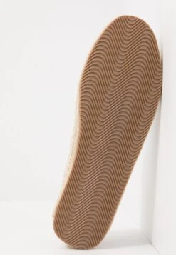 Pier One Rena Espadrille Unisex - Alpargatas - White/Blue -Tienda De Moda Boutique 783aaa02540843288d52301a1f116eed