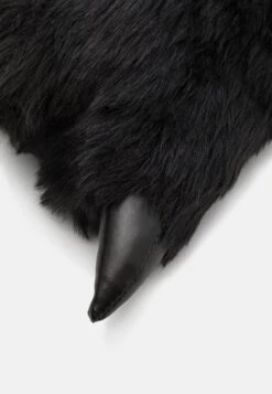 Pier One Pantuflas - Black -Tienda De Moda Boutique 796914552fcb4fcaac1e33068a36c27f