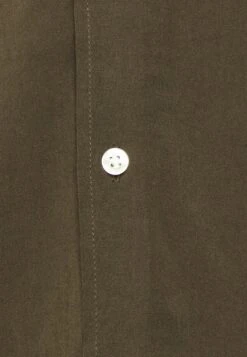 Pier One 2 Pack - Camisa - Olive/Black -Tienda De Moda Boutique 7ff4c91cb9994f77800e2d277aea3109