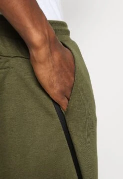 Pier One Pantalones Deportivos - Olive 9 Pier One Pantalones Deportivos - Olive -Tienda De Moda Boutique 92124823220646329f52c61a38cf8de5