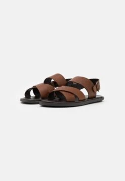 Pier One Unisex - Sandalias - Cognac -Tienda De Moda Boutique 93d59b6c78964396a0134fb24776a5f7