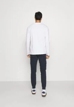 Pier One Pantalones Cargo - Dark Blue -Tienda De Moda Boutique 959c4c7662e14654b8ace50fbb77d2d3