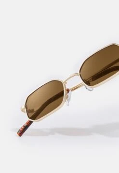 Pier One Unisex - Gafas De Sol - Gold-Coloured/Brown -Tienda De Moda Boutique 9a37597b6be44ef4be553724b96c967c