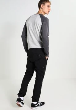 Pier One Pantalones Cargo - Black -Tienda De Moda Boutique 9b6505bb0b474bfa897c268f418c4924