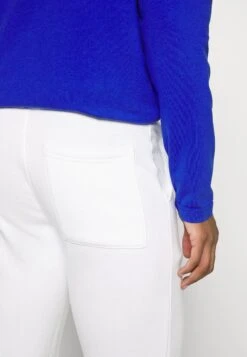 Pier One Pantalones Deportivos - White -Tienda De Moda Boutique ace7318a089d409c9b103de8dccca57a