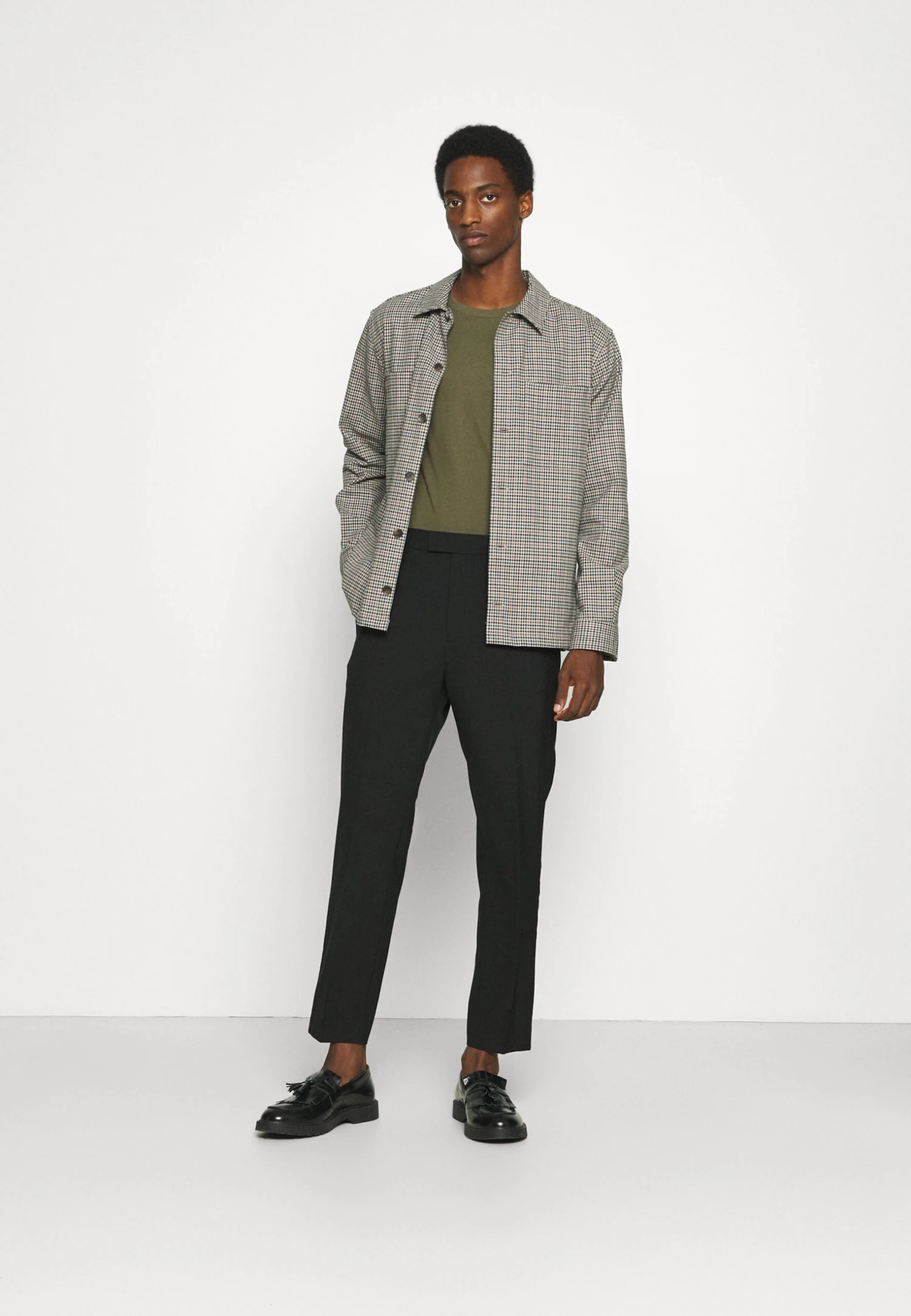 Pier One Camiseta De Manga Larga - Black/Dark Grey/Olive 1 Pier One Camiseta De Manga Larga - Black/Dark Grey/Olive