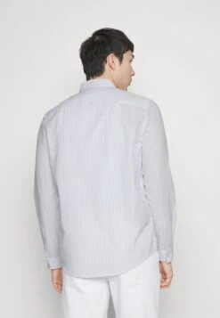 Pier One Camisa - White/Light Blue -Tienda De Moda Boutique bbe9bb77261549e4833cde47c28b7767