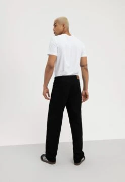 Pier One Vaqueros Boyfriend - Black Denim -Tienda De Moda Boutique bf404b2702f147db8268635cd2118982