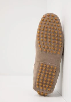 Pier One Unisex - Mocasines - Taupe -Tienda De Moda Boutique c5f4c97fe8f2408ba40fa709d094740e