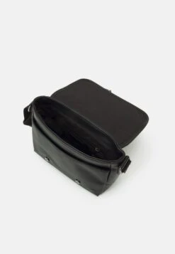 Pier One Unisex - Bandolera -Black 6 Pier One Unisex - Bandolera -Black -Tienda De Moda Boutique c8b3267bb4784f2bbcd3cf675ef176e0