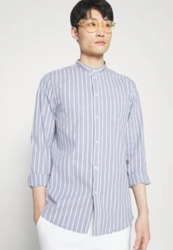 Pier One Muscle Fit Stand- Camisa - Blue 9 Pier One Muscle Fit Stand- Camisa - Blue -Tienda De Moda Boutique c95aee840d27425d93f7825c3cd7c13d