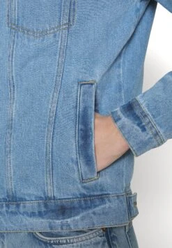 Pier One Chaqueta Vaquera -Blue -Tienda De Moda Boutique d3e819b17ed341f0bd01c20fe45e7b4d