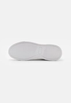 Pier One Unisex - Zapatillas - White -Tienda De Moda Boutique e2a5a64afecd4f079860774a1a970a80