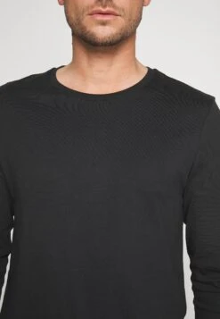 Pier One 2 Pack - Camiseta De Manga Larga - White/Black -Tienda De Moda Boutique f0a28af1295b4a3493b2067c515db83b