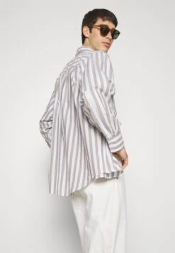 Pier One Carpenter Colored Twill- Vaqueros Rectos - Off-White -Tienda De Moda Boutique f0d77a0b472943a38700461ba111bcb9