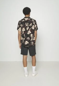 Pier One 2 Pack - Shorts - Olive/Black -Tienda De Moda Boutique fd44b737848c4df581a8294c3b8851b1