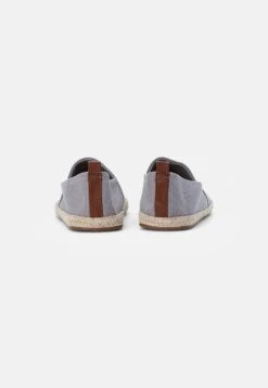 Pier One Rena Espadrille Unisex - Alpargatas - Light Grey -Tienda De Moda Boutique fe23b761b30844ac92e7eccfef327beb